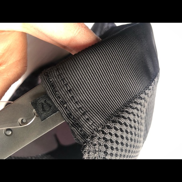 JUST IN ✔️LULULEMON HAT 🧢 - Picture 7 of 8